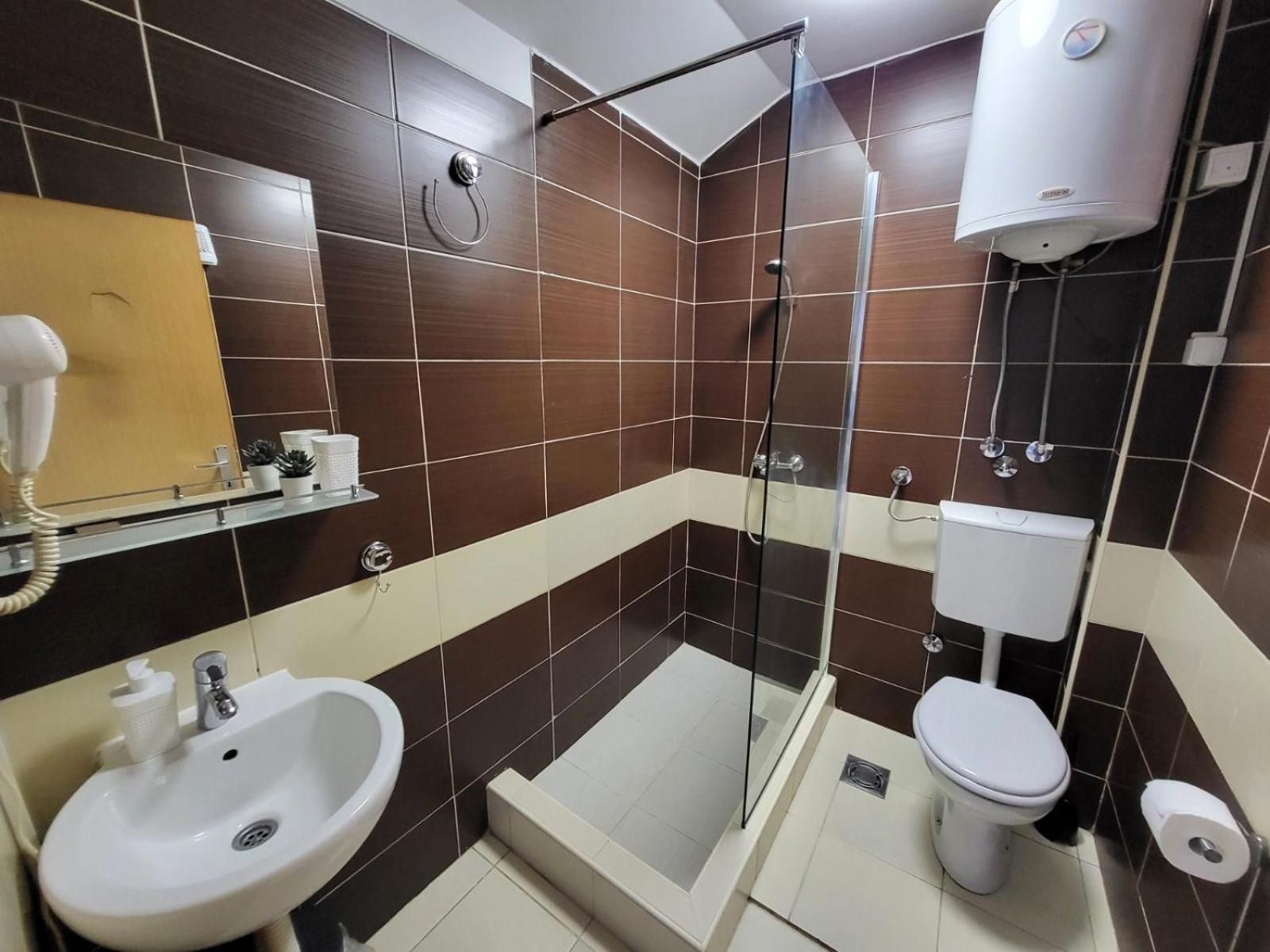 Guesthouse Ozegovic Beograd Ngoại thất bức ảnh